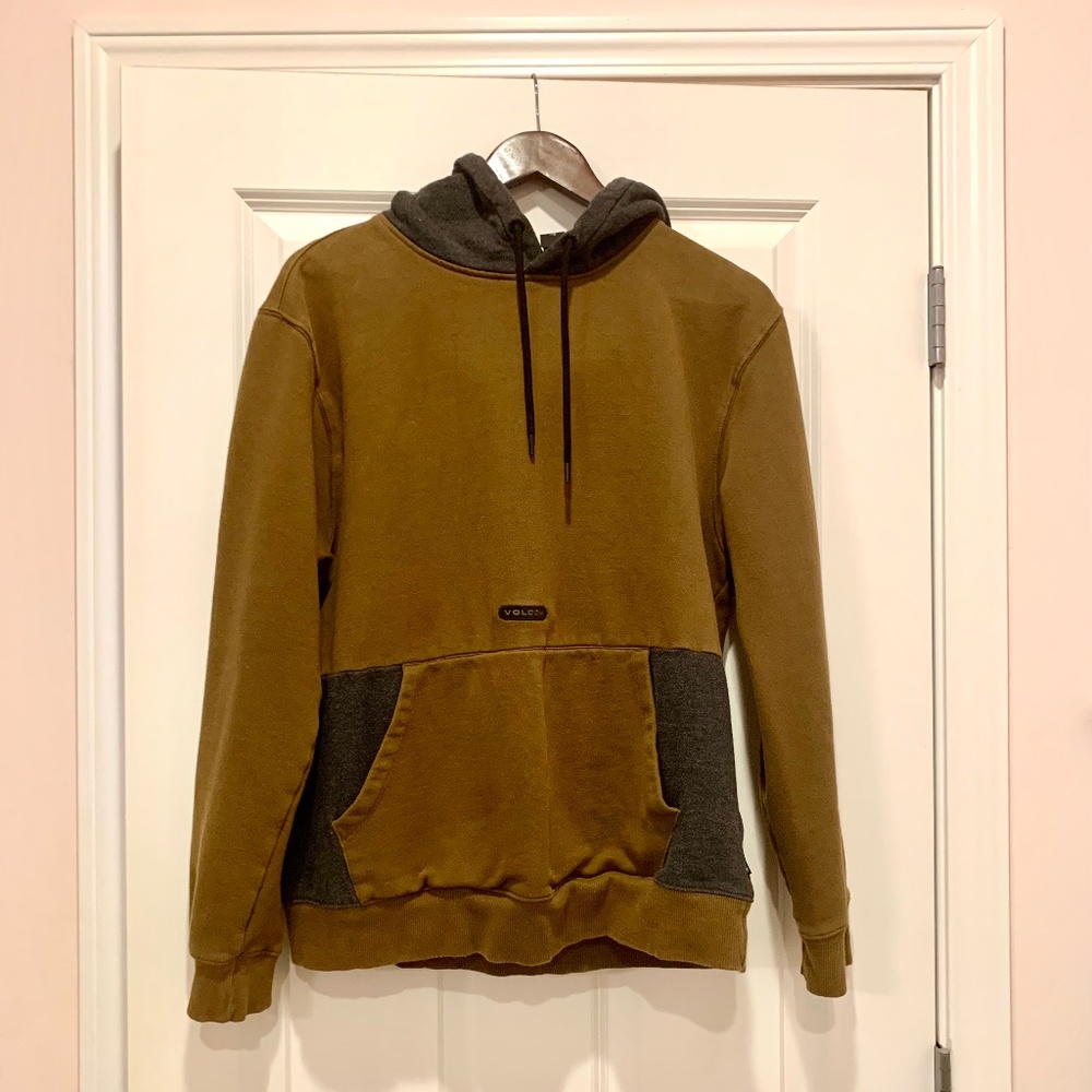 Men’s Volcom Hoodie size M